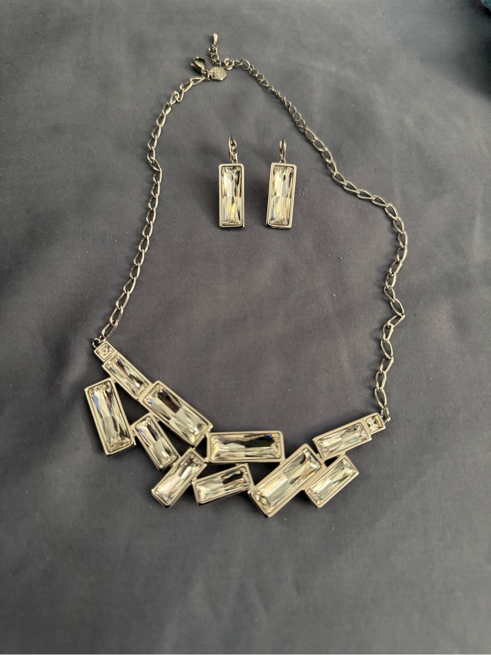 NEW Touchstone Crystal Necklace & Earring Set